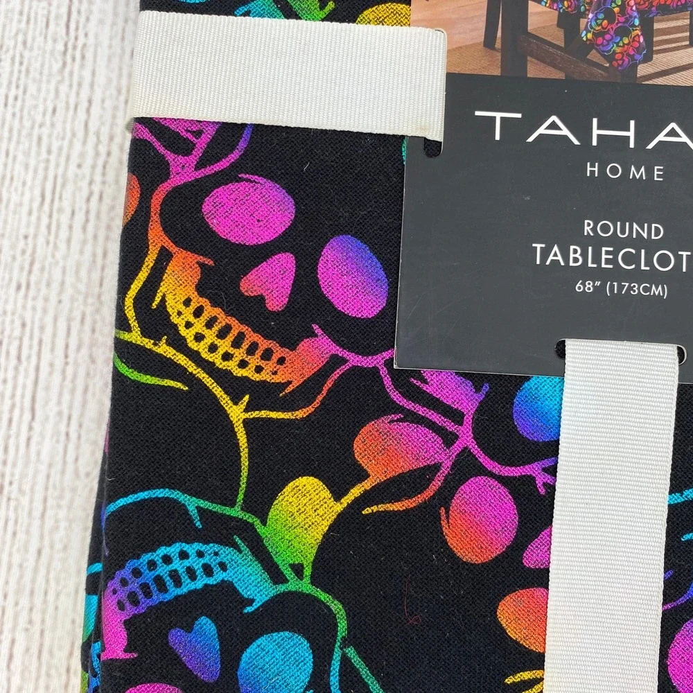 Tahari Home Tablecloth 68